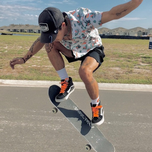 Meet your Posher, Lil - Picture 1 of 1